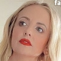 Sara Michelle Nude